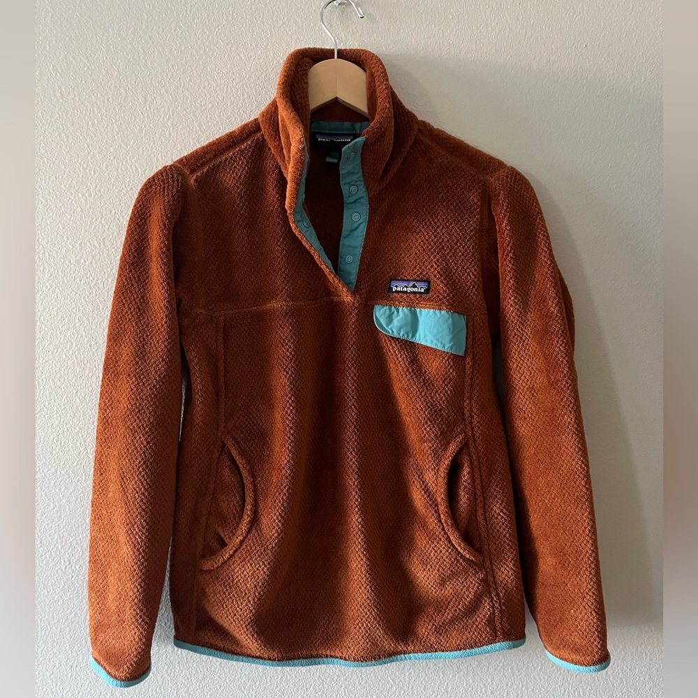 SOLD Patagonia Women’s Pullover Small